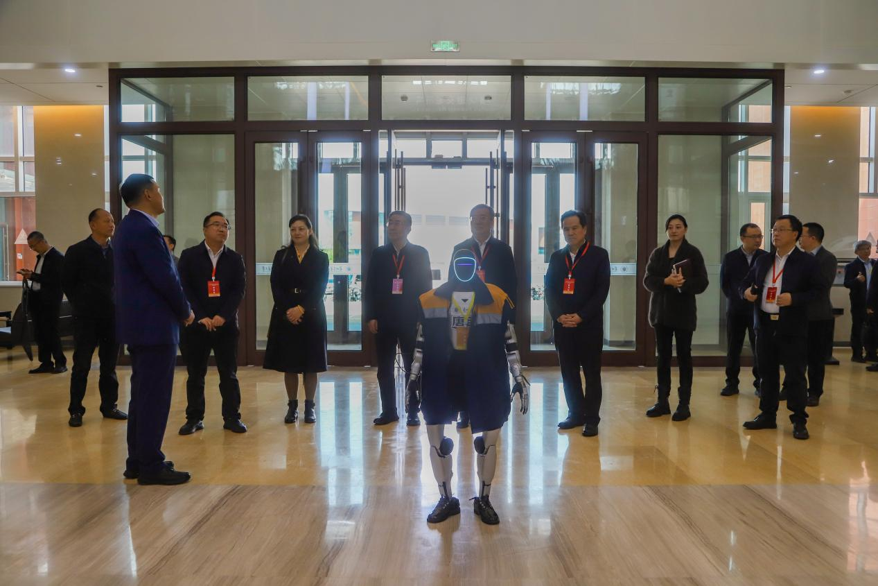 校领导参加2026年全省高校院所专利成果转化运用现场观摩活动